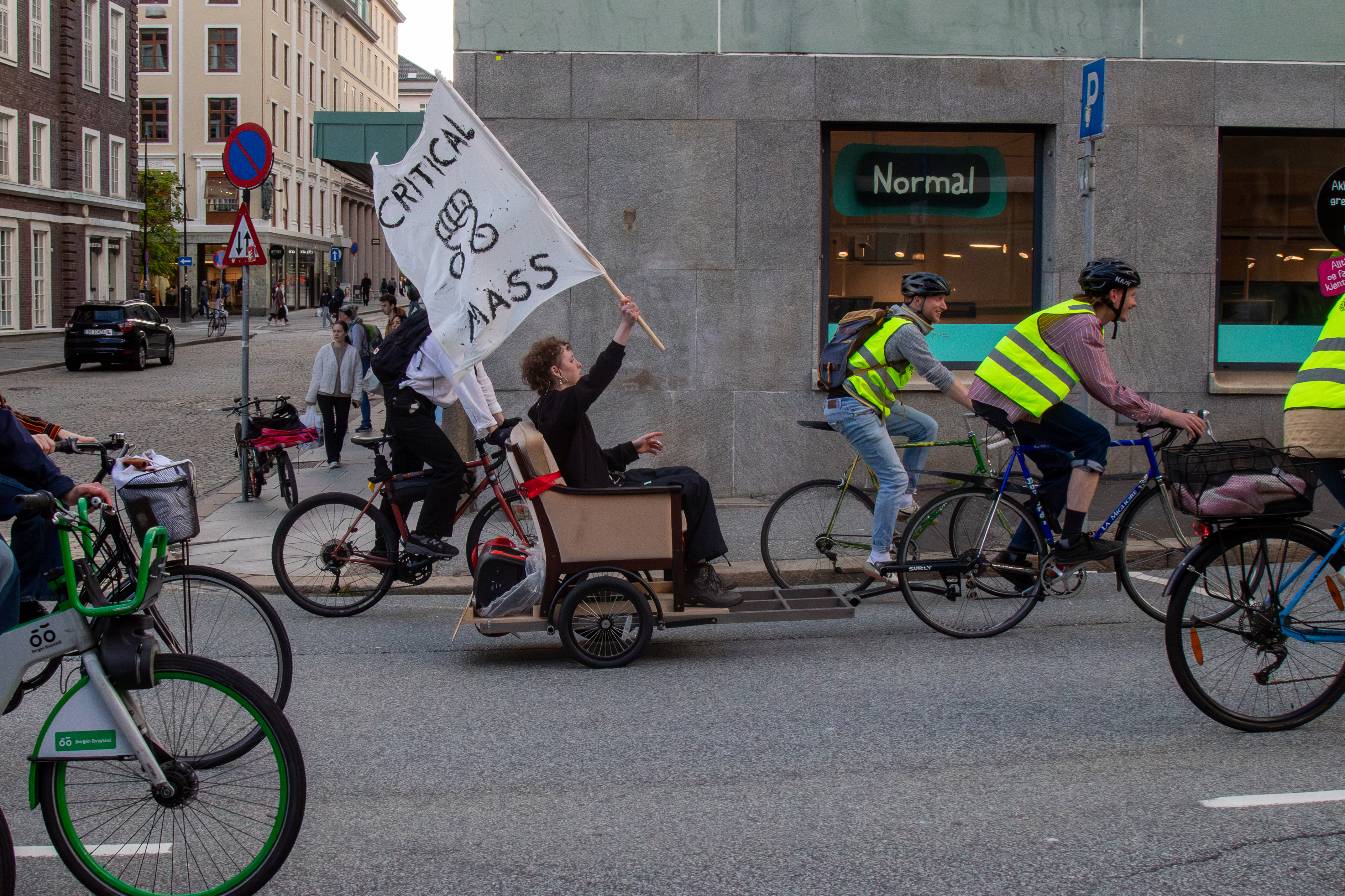 Verdens sykkeldag: En voksende sykkelbevegelse ruller gjennom Bergen – og Oslo!